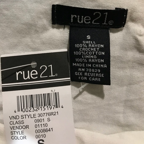 Rue 21 White Mixed Eyelet Spaghetti Strap Tank Top - Picture 4 of 5
